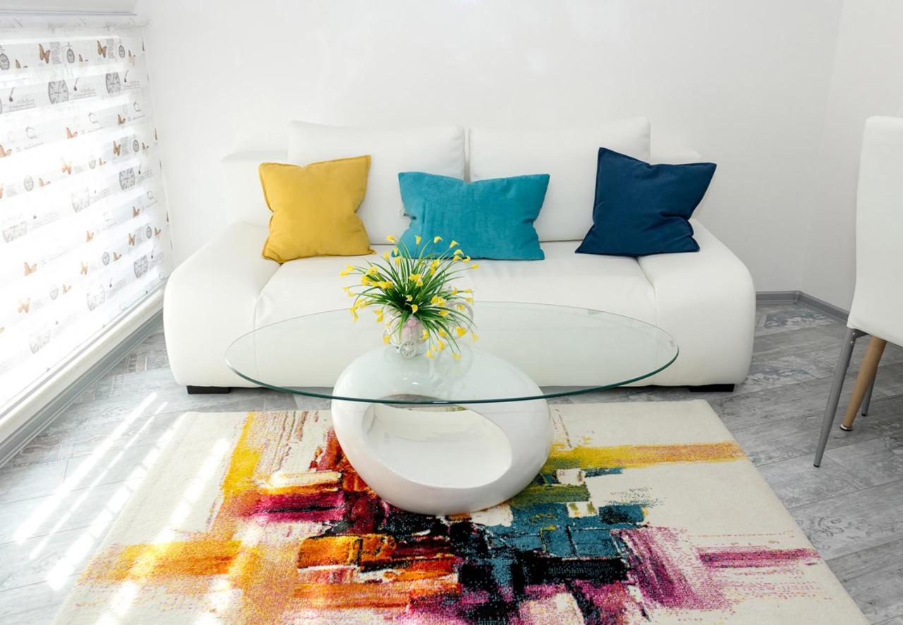 Acrylic & Pastel Apartments 바르나 외부 사진