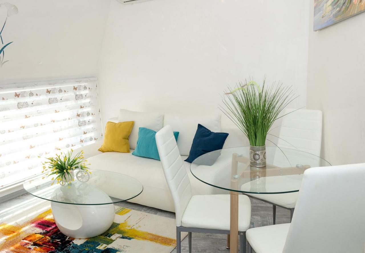 Acrylic & Pastel Apartments 바르나 외부 사진