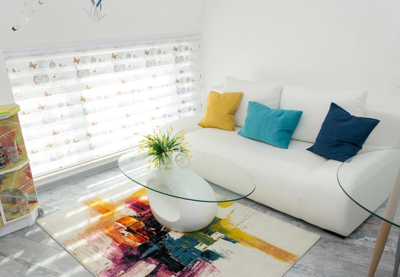 Acrylic & Pastel Apartments 바르나 외부 사진